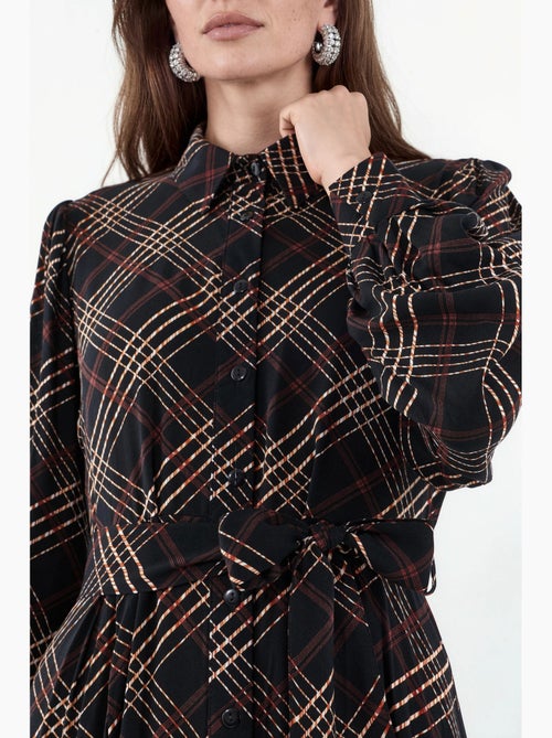 Robe chemise midi à carreaux avec fermeture boutonnée bdart - Kiabi Robe chemise midi à carreaux avec fermeture boutonnée bdart - Kiabi