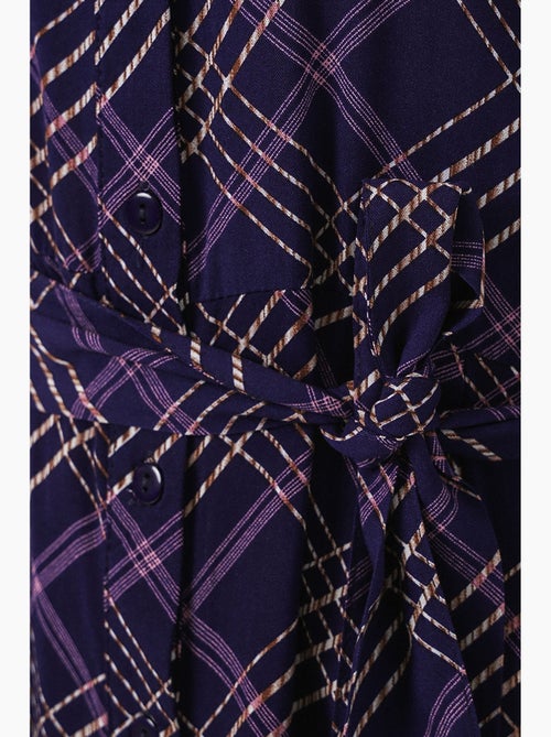Robe chemise midi à carreaux avec fermeture boutonnée bdart - Kiabi Robe chemise midi à carreaux avec fermeture boutonnée bdart - Kiabi