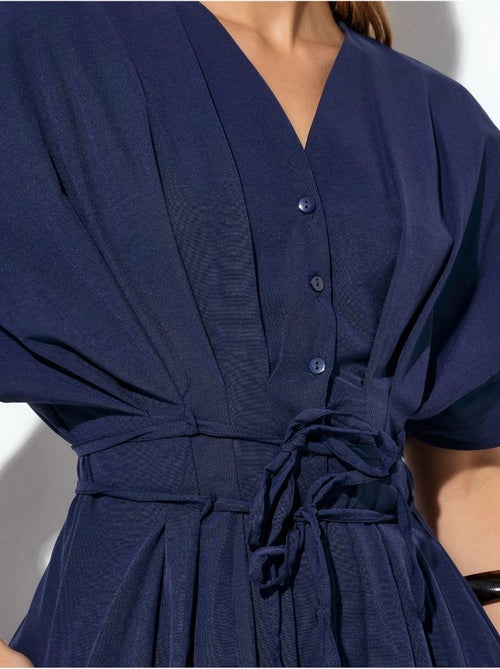 Robe chemise midi décontractée à col en v busem - Kiabi Robe chemise midi décontractée à col en v busem - Kiabi