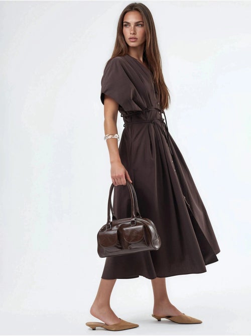 Robe chemise midi décontractée à col en v busem - Kiabi Robe chemise midi décontractée à col en v busem - Kiabi