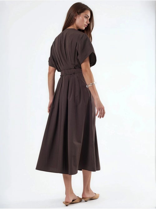 Robe chemise midi décontractée à col en v busem - Kiabi Robe chemise midi décontractée à col en v busem - Kiabi