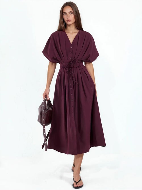 Robe chemise midi décontractée à col en v busem - Kiabi Robe chemise midi décontractée à col en v busem - Kiabi