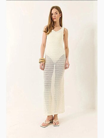 Robe col en v avec fentes et détails ajourés lucci