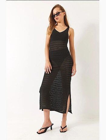 Robe col en v avec fentes et détails ajourés lucci