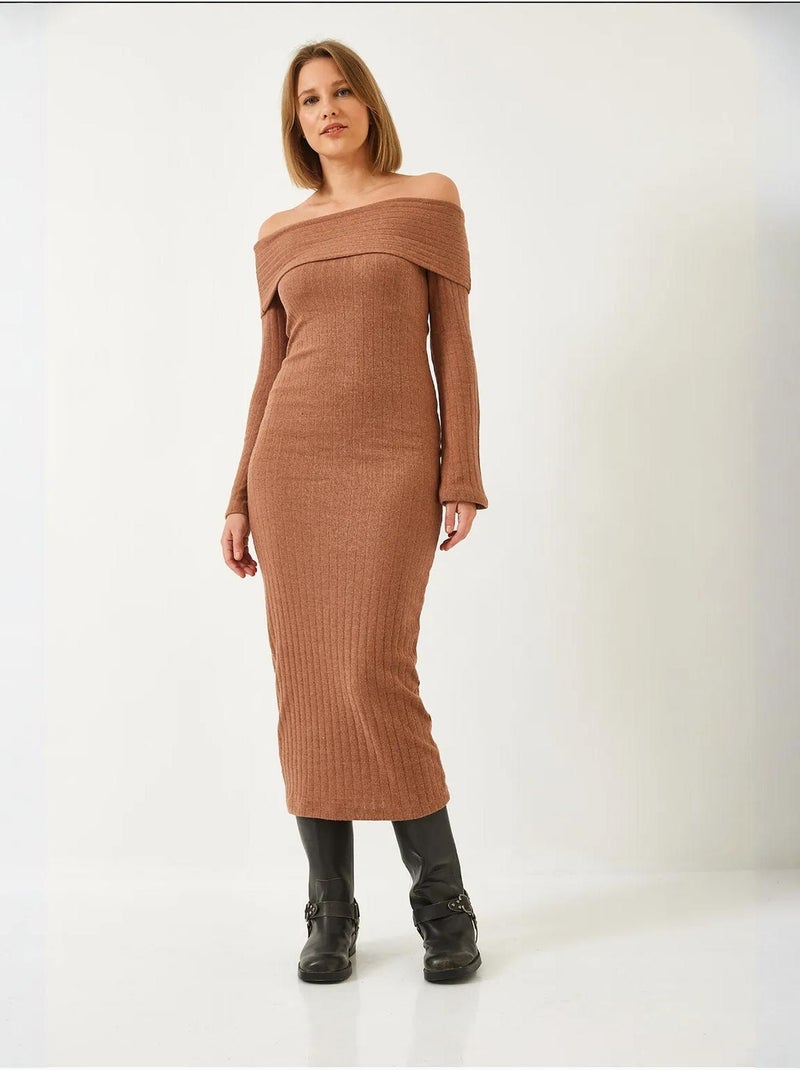 Robe côtelée à manches évasées et col madonna de bianco lucci Camel - Kiabi