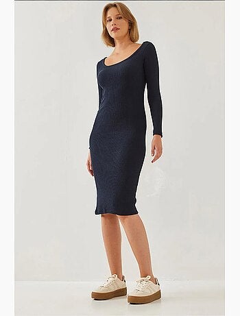 Robe côtelée basique à manches longues et col carré bianco lucci