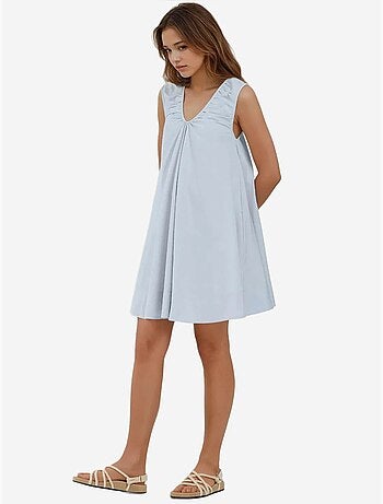 Robe coupe a à mini col en u