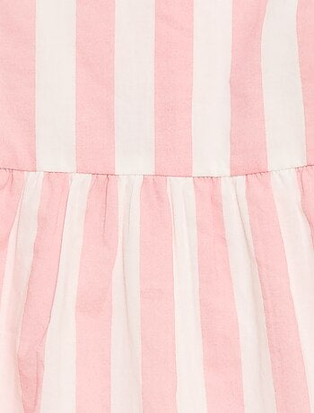 Robe coupe évasée sans manches