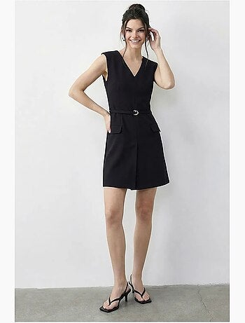 Robe courte à ceinture et col en v lucci