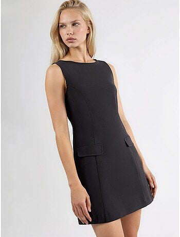 Robe courte à col bateau et fermeture éclair