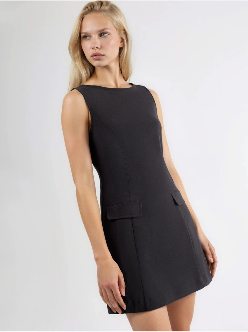 Robe courte à col bateau et fermeture éclair Noir - Kiabi