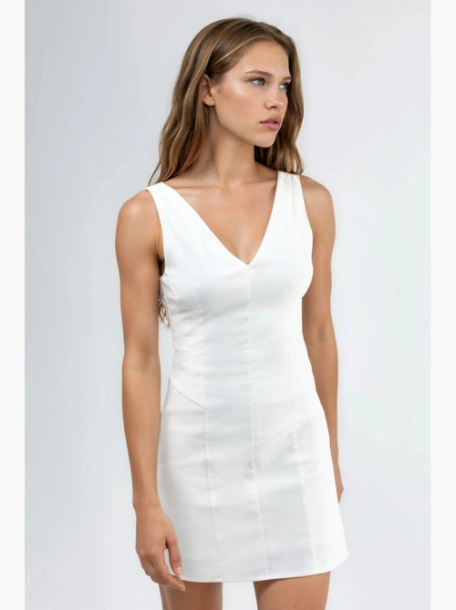 Robe courte à col en v hiccup - Kiabi Robe courte à col en v hiccup - Kiabi