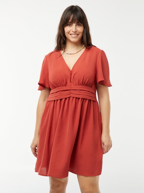 Robe courte à col V et avec manches forme papillon - Kiabi