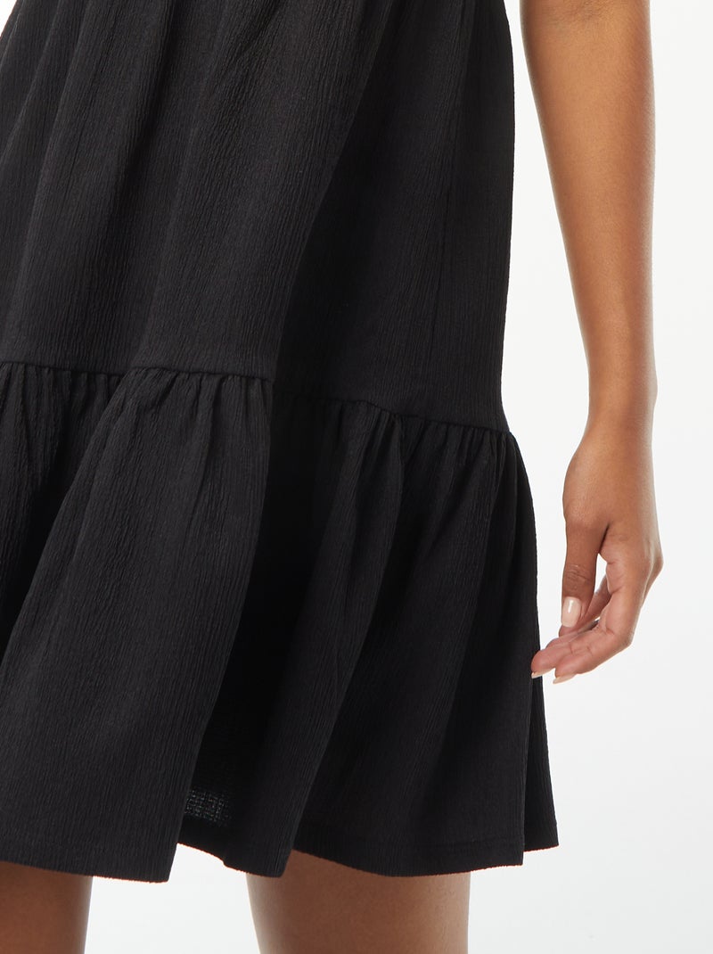 Robe courte à étages avec bretelles Noir - Kiabi