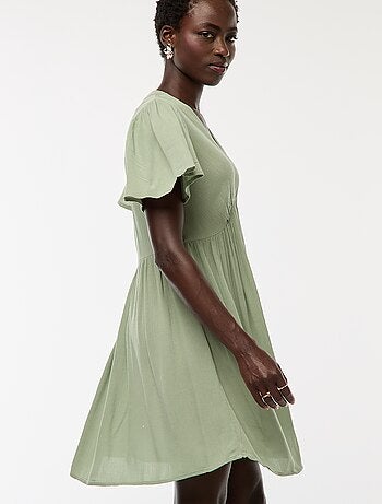 Robe courte à manches courtes avec base volantée