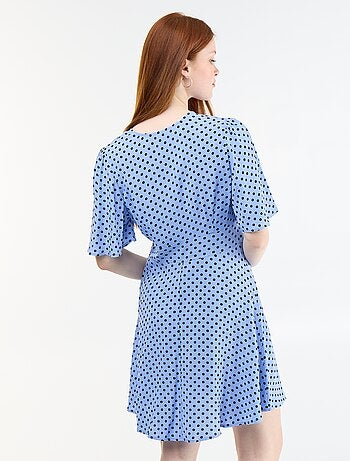 Robe courte à manches courtes avec motif à pois