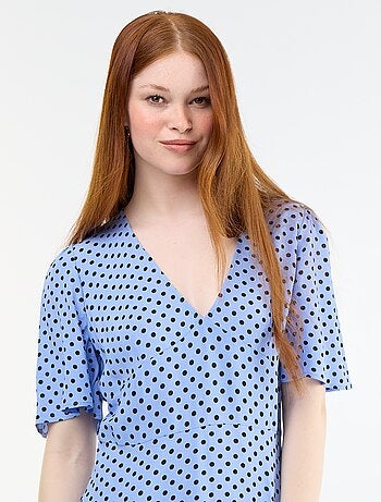 Robe courte à manches courtes avec motif à pois