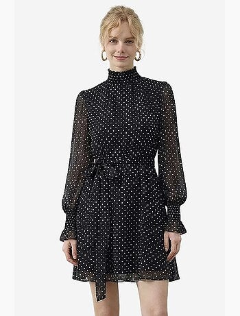 Robe courte à pois , col roulé court et ceinture lucci