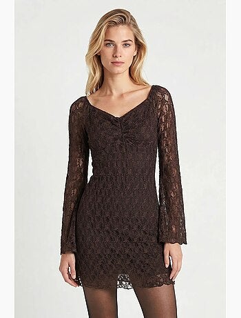 Robe courte ajustée en dentelle istanbul