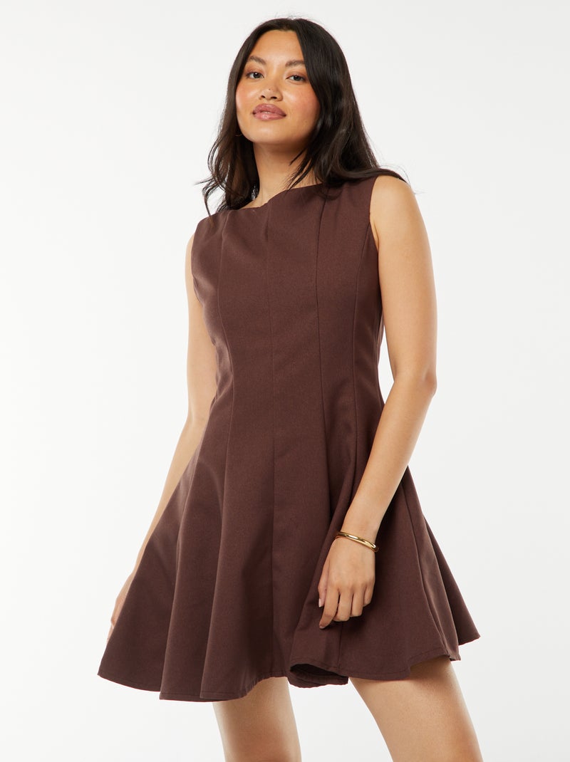 Robe courte ajustée sans manches Marron - Kiabi