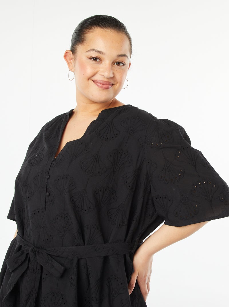 Robe courte avec broderie anglaise noir - Kiabi