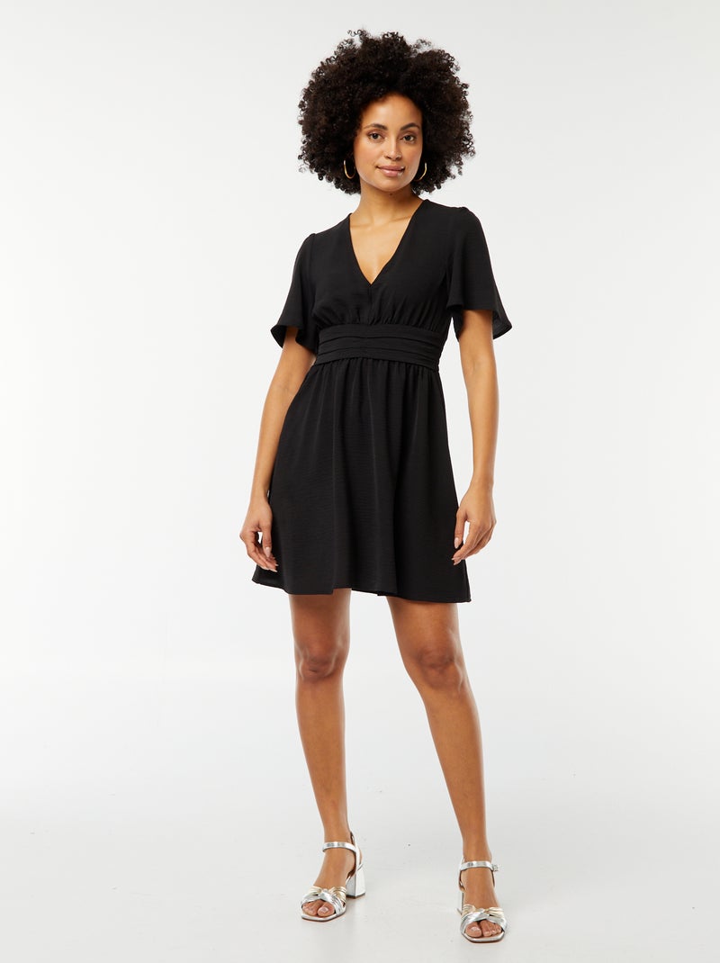 Robe courte avec ceinture plissée en Georgette Noir - Kiabi