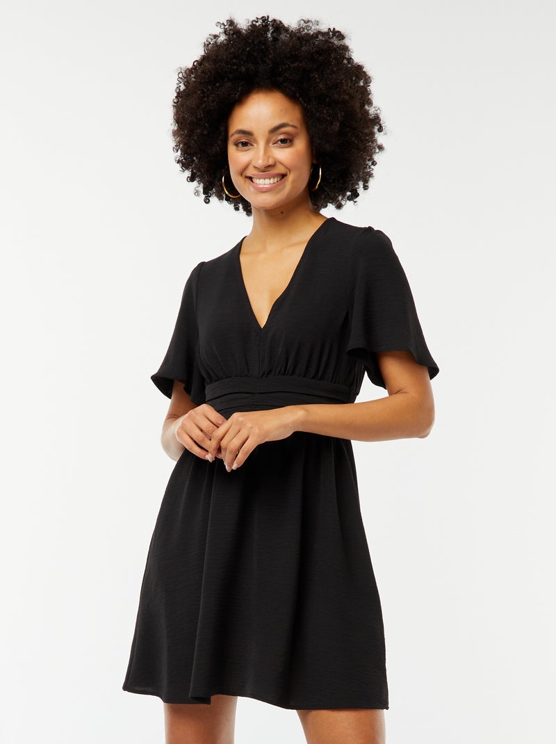Robe courte avec ceinture plissée en Georgette Noir - Kiabi