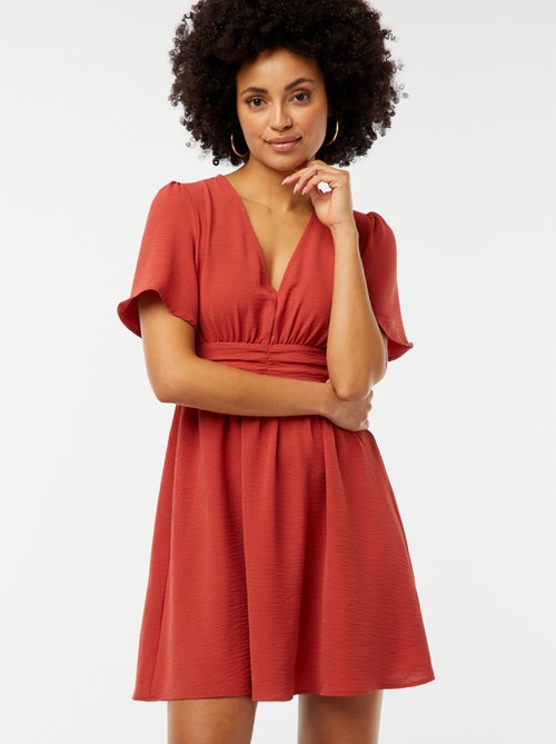 Robe courte avec ceinture plissée en Georgette - Kiabi