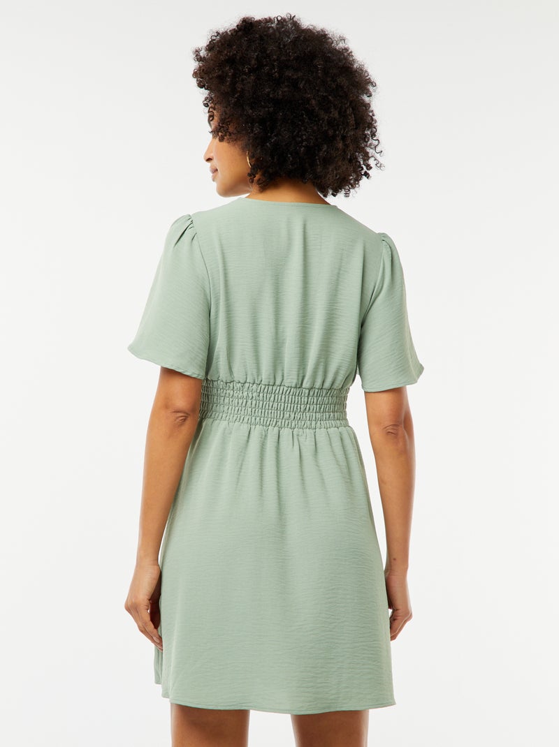 Robe courte avec ceinture plissée en Georgette Vert - Kiabi