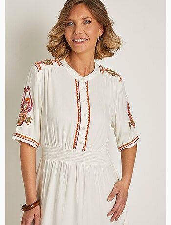 Robe courte brodée à boutons - AFIBEL