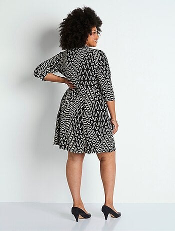 Robe courte cache-coeur manches 3/4