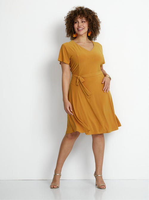 Robe courte ceinturée col V - Afibel - Kiabi