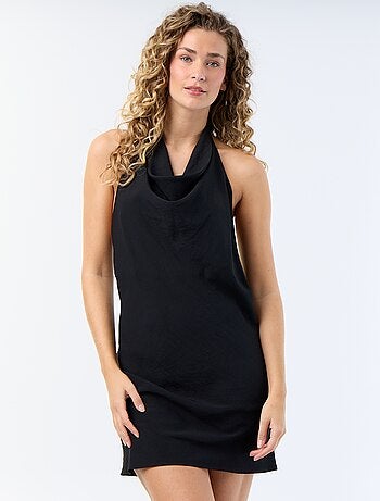 Robe courte col bénitier et tour de cou