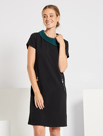 Robe courte col fantaisie