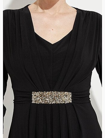 Robe courte col V effet drapé ceinture bijou