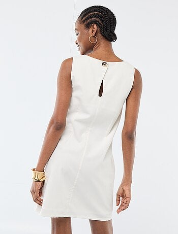 Robe courte de cérémonie