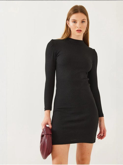 Robe courte en jersey côtelé à col rond lucci - Kiabi Robe courte en jersey côtelé à col rond lucci - Kiabi