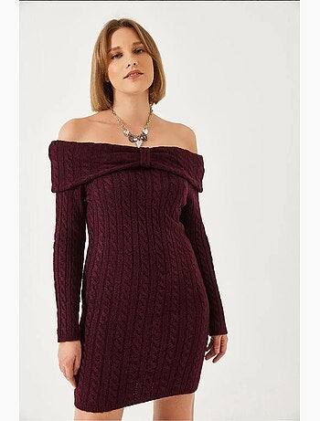 Robe courte en maille à câbles sans bretelles lucci