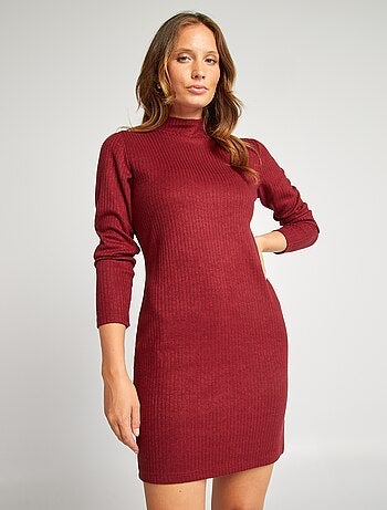 Robe courte en maille côtelée