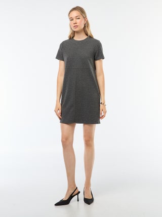 Robe courte en maille doudou côtelée