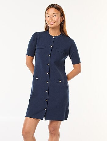 Robe courte en maille lourde boutonnée
