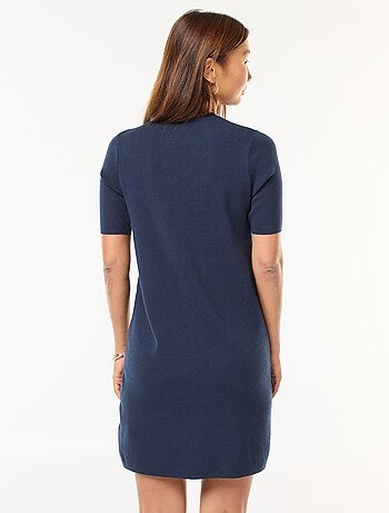 Robe courte en maille lourde boutonnée