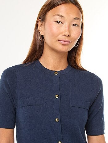 Robe courte en maille lourde boutonnée