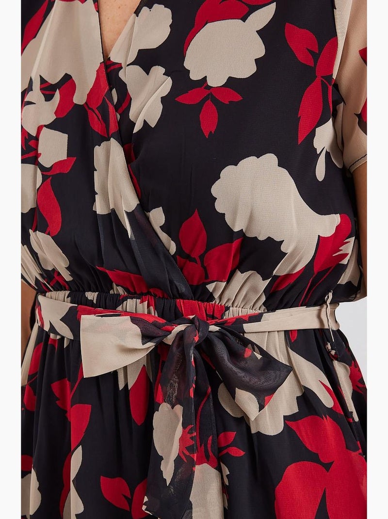 Robe courte fleurie à col v et ceinture bdart Rouge bordeaux - Kiabi