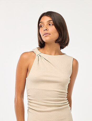 Robe courte froncée en maille gaufrée