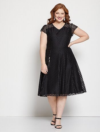 Robe courte maille dentelle effet pois