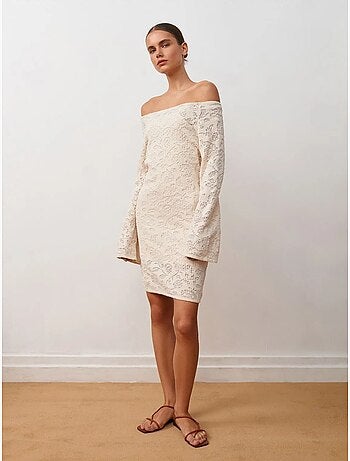 Robe courte moulante en dentelle dilvin