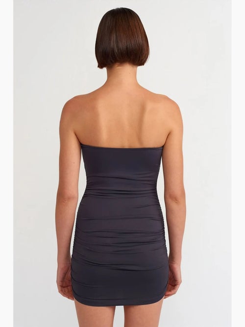 Robe courte moulante sans bretelles dilvin - Kiabi Robe courte moulante sans bretelles dilvin - Kiabi