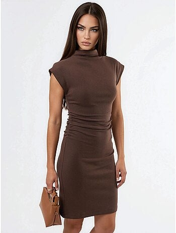 Robe courte moulante sans manches busem