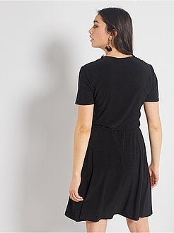 Robe courte noire décolleté dentelle - Kiabi